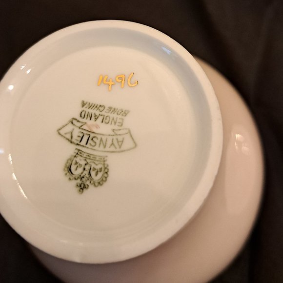Vintage Aynsley Bone China cup and saucer - Picture 2 of 6